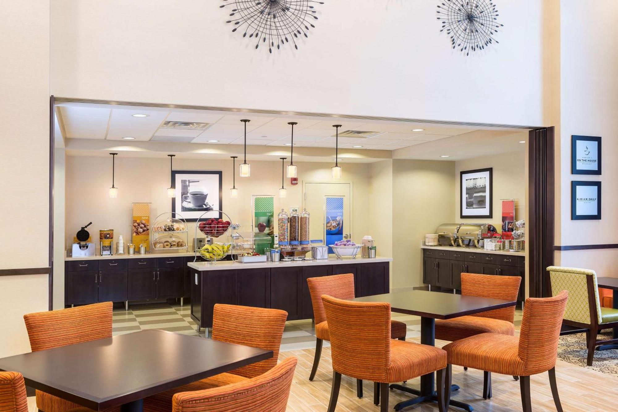 Hampton Inn & Suites Philadelphia Montgomeryville North Wales Exterior foto